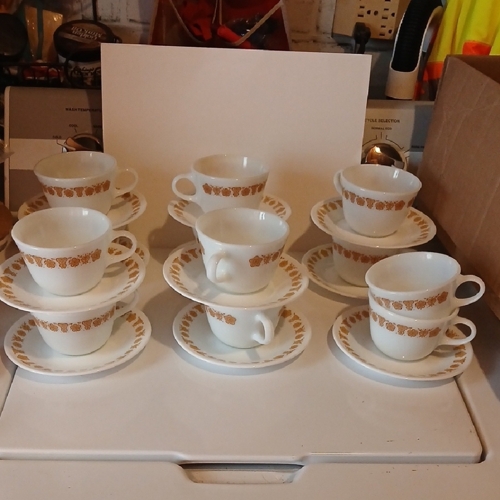 Corelle Pyrex Vintage Butterfly Gold 23 Pieces